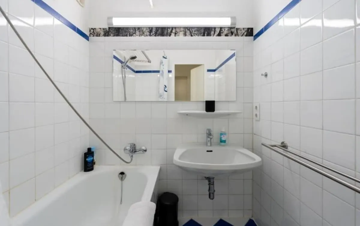 Charming Long-Term Belvedere Apartment