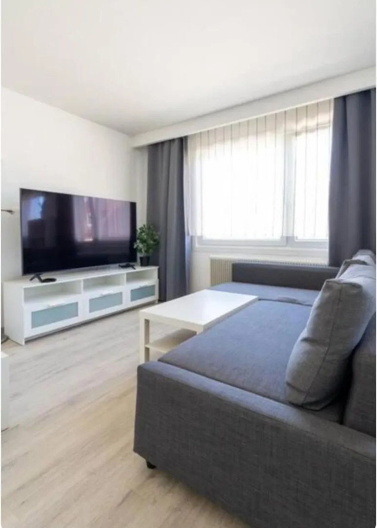 Charming Long-Term Belvedere Apartment
